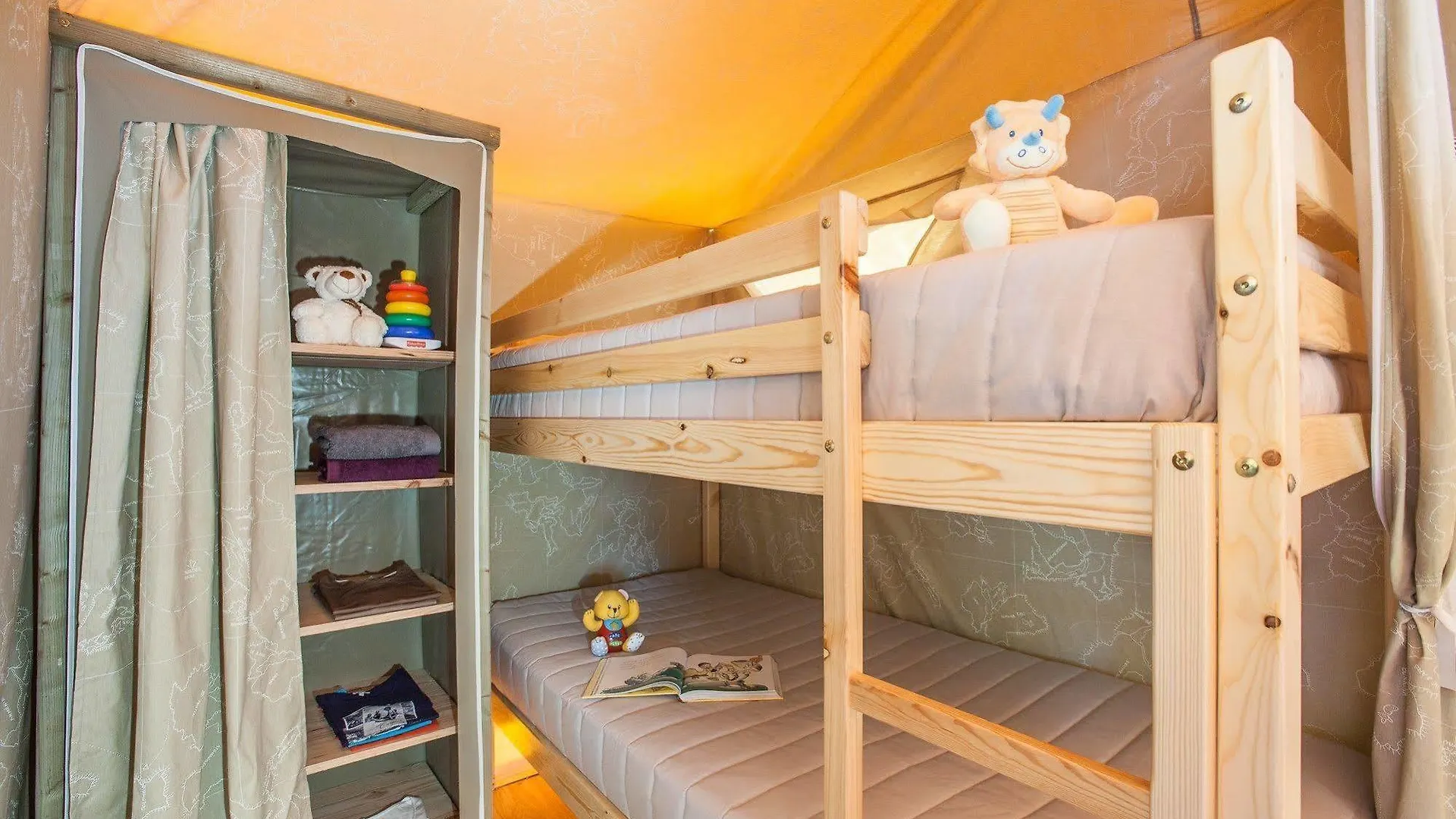 Campsite Camping Torre De La Mora Tarragona