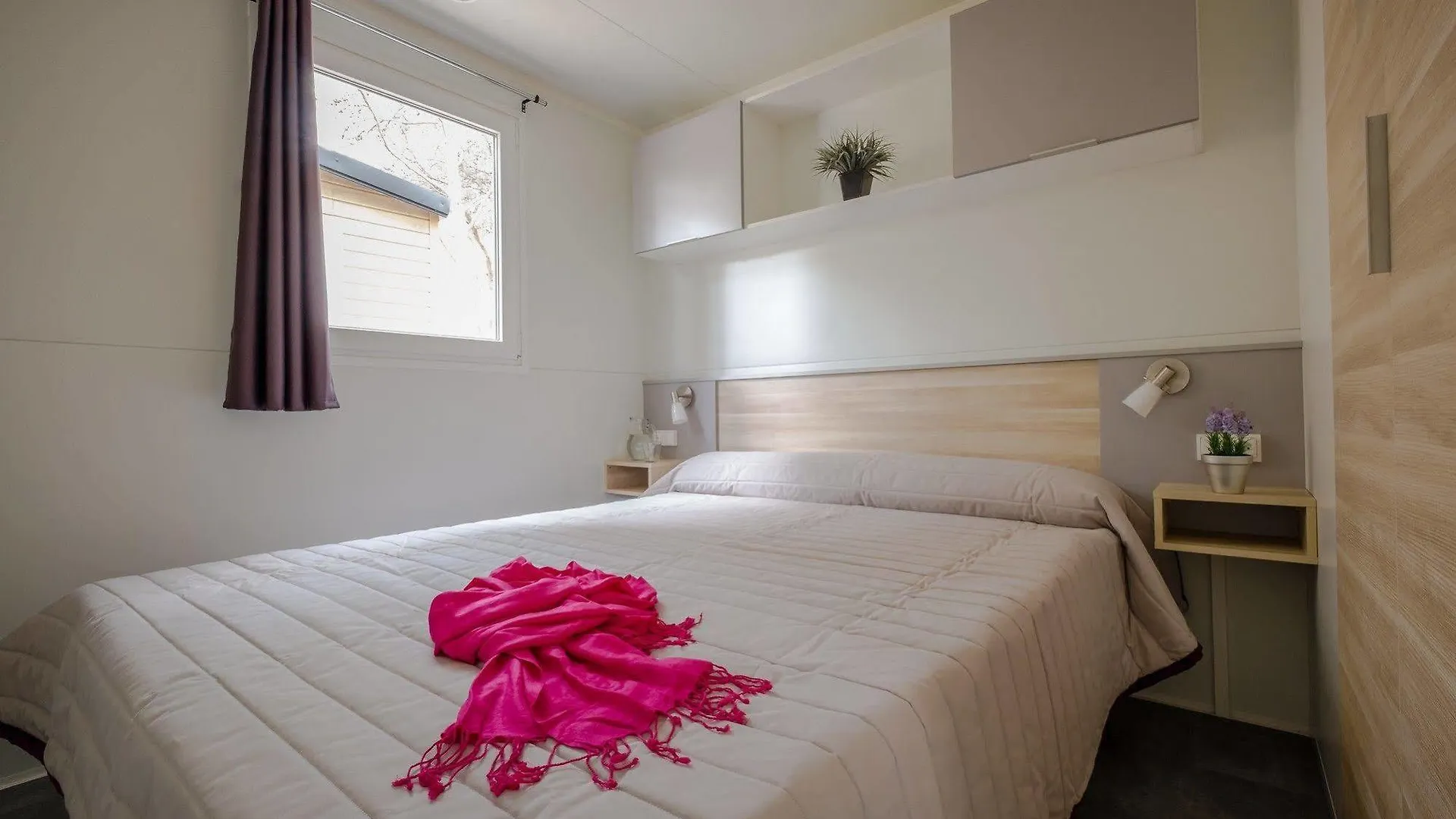 Campsite Camping Torre De La Mora Tarragona